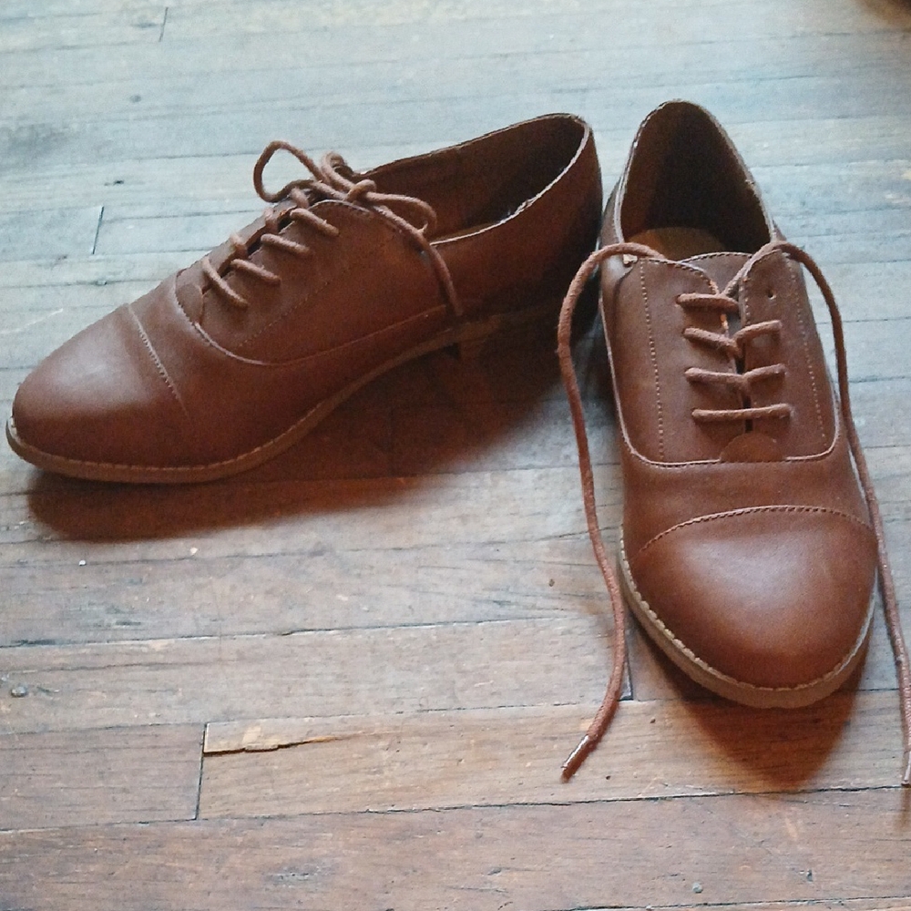 Forever 21 Brown Women's Lace-Up Loafers - Picture 4 of 8